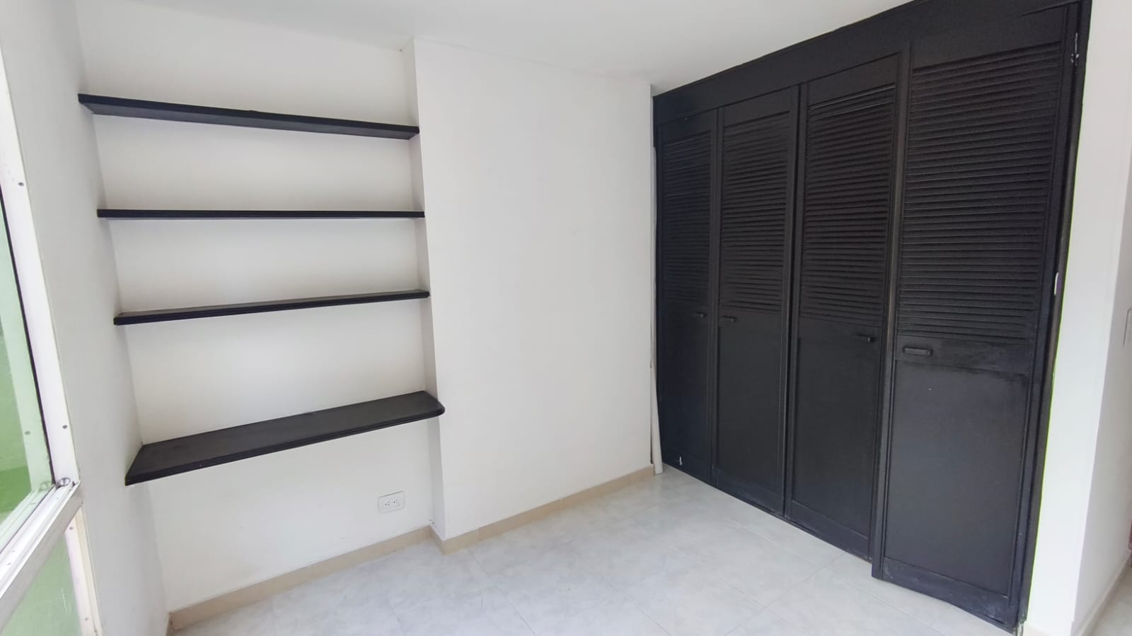 Se Arrienda Apartamento en la Loma de los Bernal, Medellín