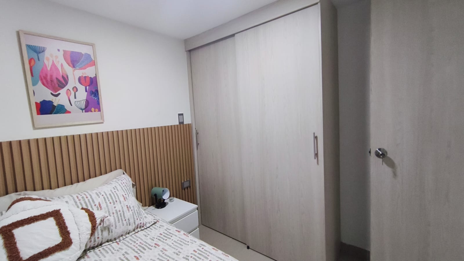Se Arrienda Apartaestudio Amoblado, en San Javier, Medellín
