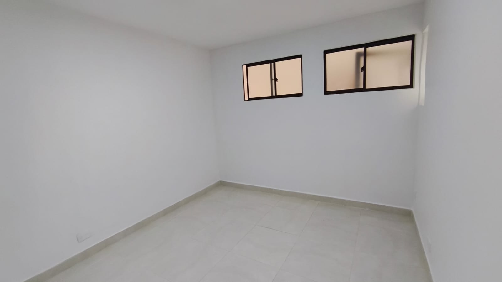 Se Arrienda Casa en Primer Piso en la Castellana, Medellín