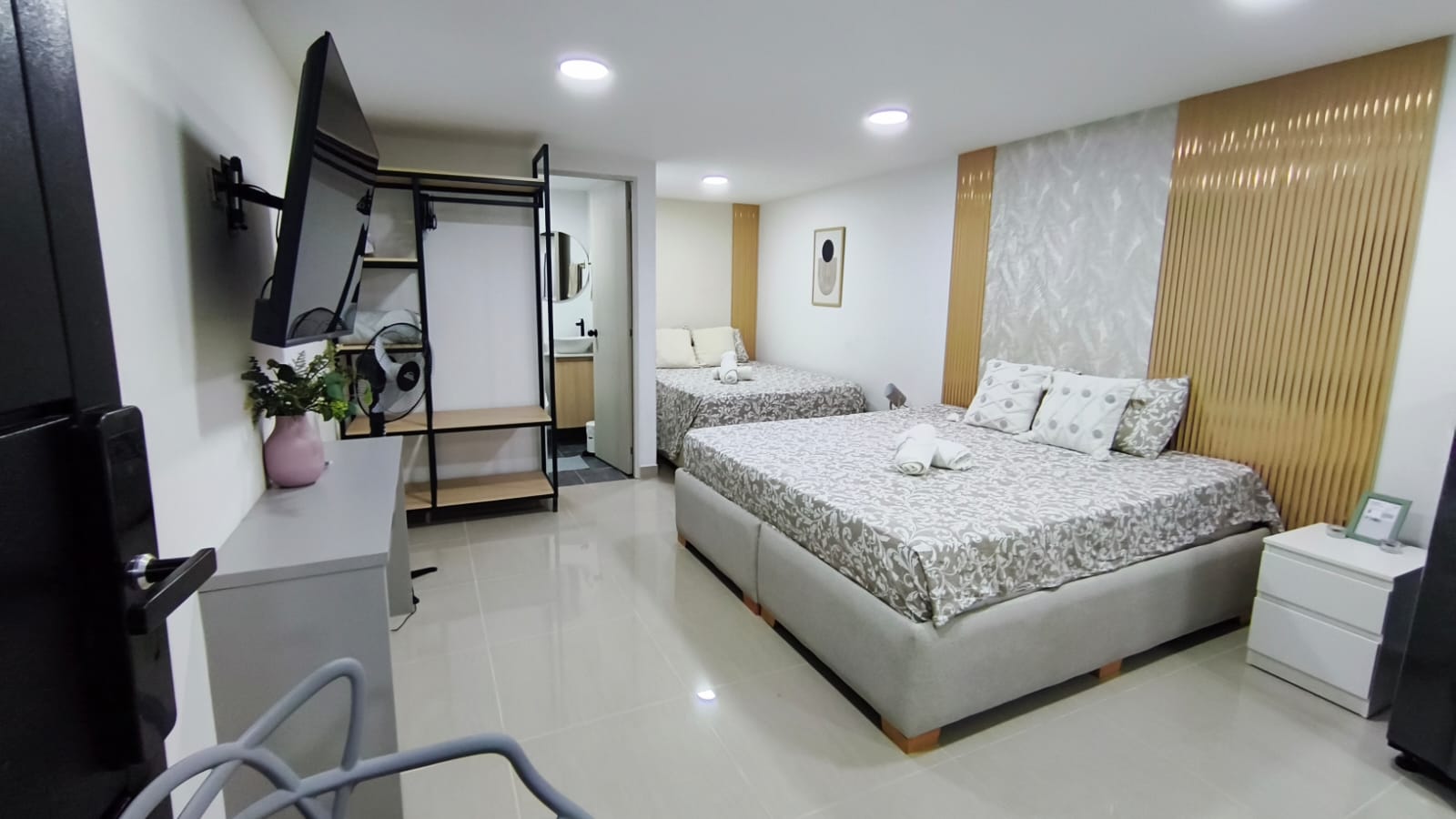 Se Arrienda Apartaestudio Amoblado, en San Javier, Medellín