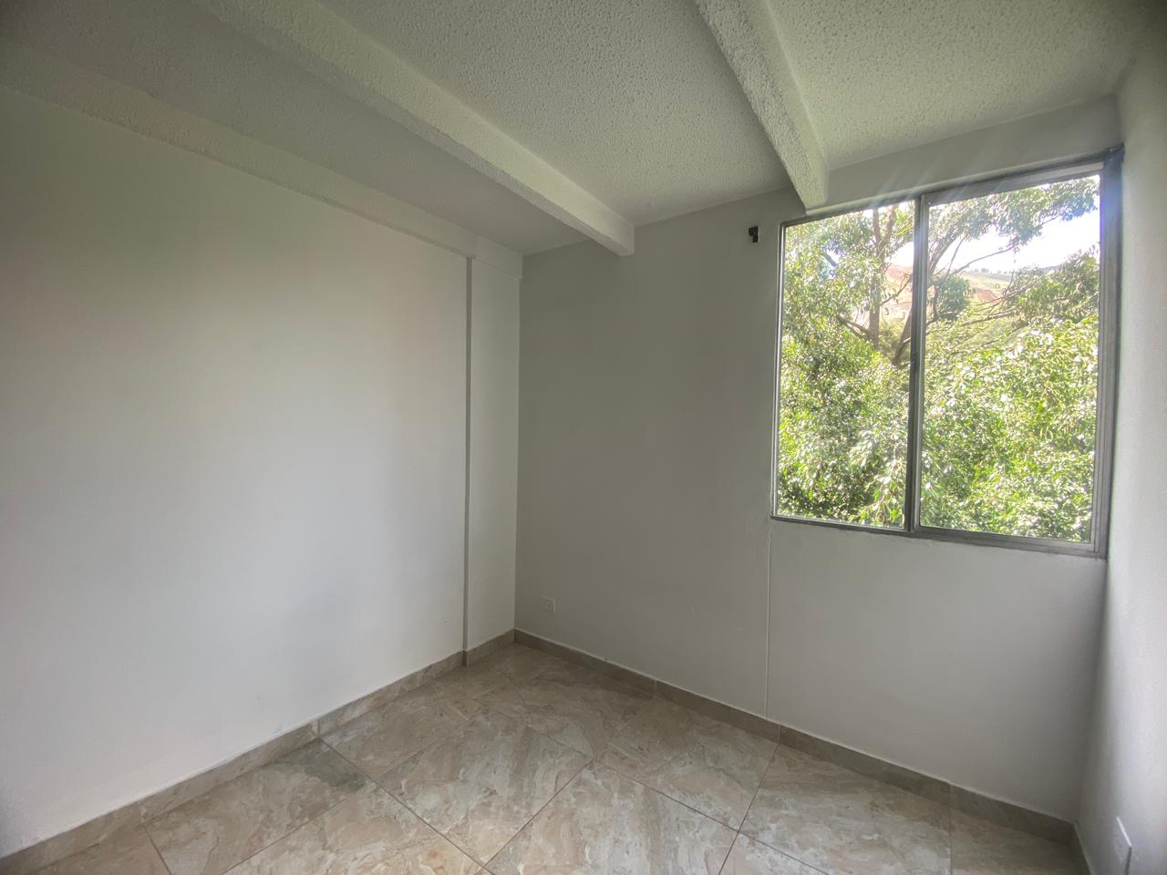 Se Arrienda Amplio e Iliminado Apartamento en Madera, Bello