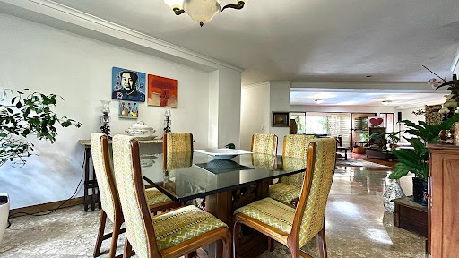 Se Vende Apartamento En Patio Bonito, El Poblado.