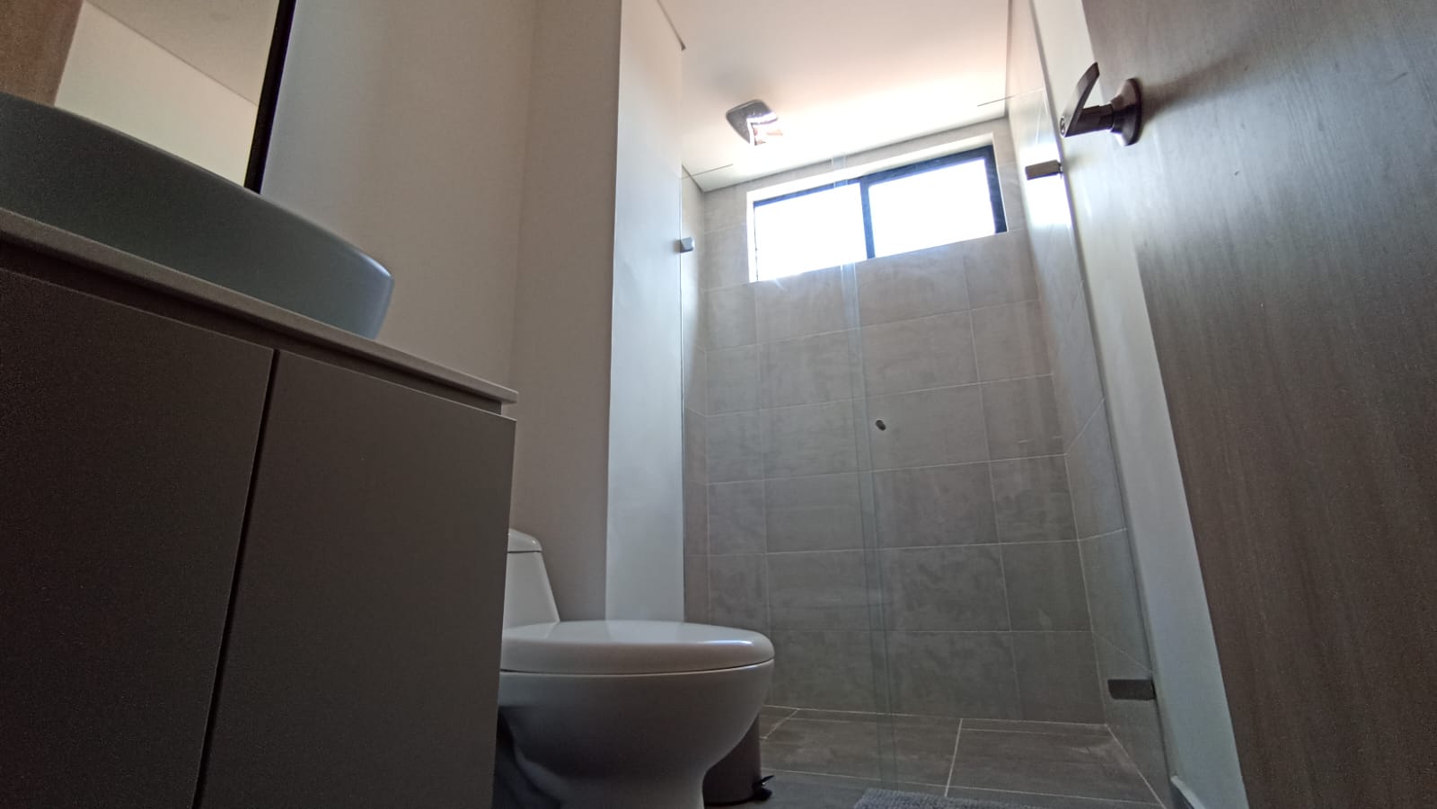 Se Arrienda Apartamento En La Castellana, Medellin