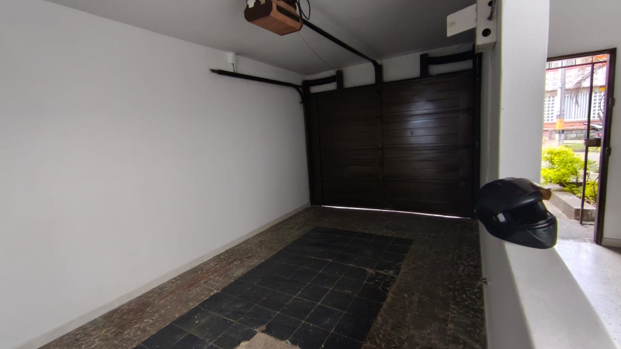 Se  Arrienda Casa Comercial en el Velodrómo,Medellín