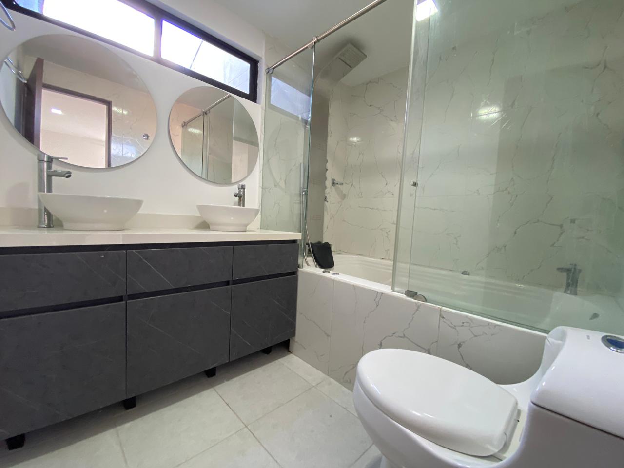 Penthouse Moderno para Arriendo en Laureles, Medellín