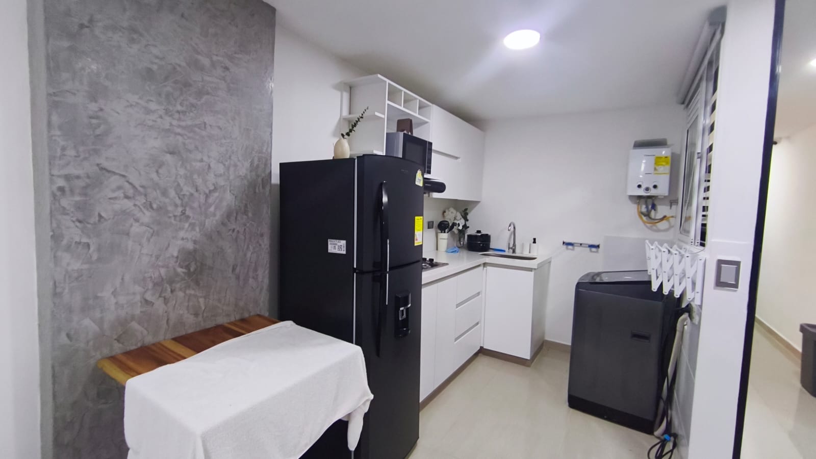 Se Arrienda Apartaestudio Amoblado, en San Javier, Medellín