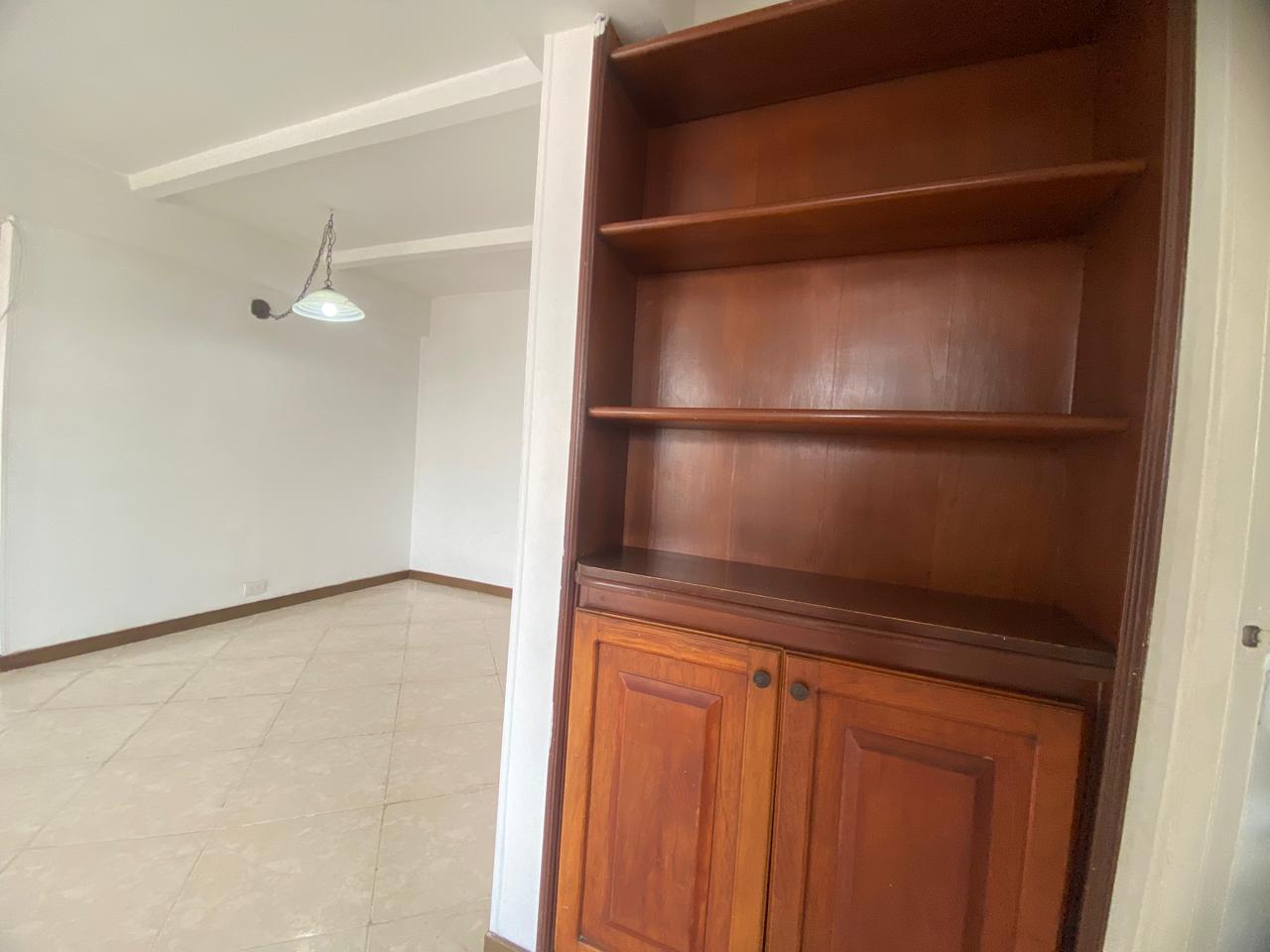 Iluminado Apartamento para Arriendo en Calasanz, Medellín