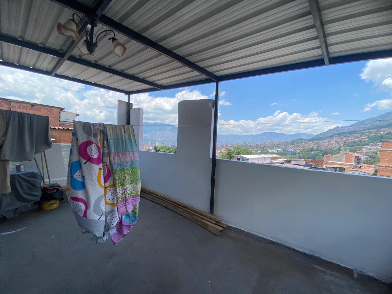 Amplia Casa para Arriendo en Buenos Aires, Medellín