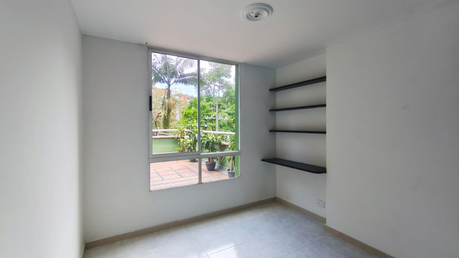 Se Arrienda Apartamento en la Loma de los Bernal, Medellín