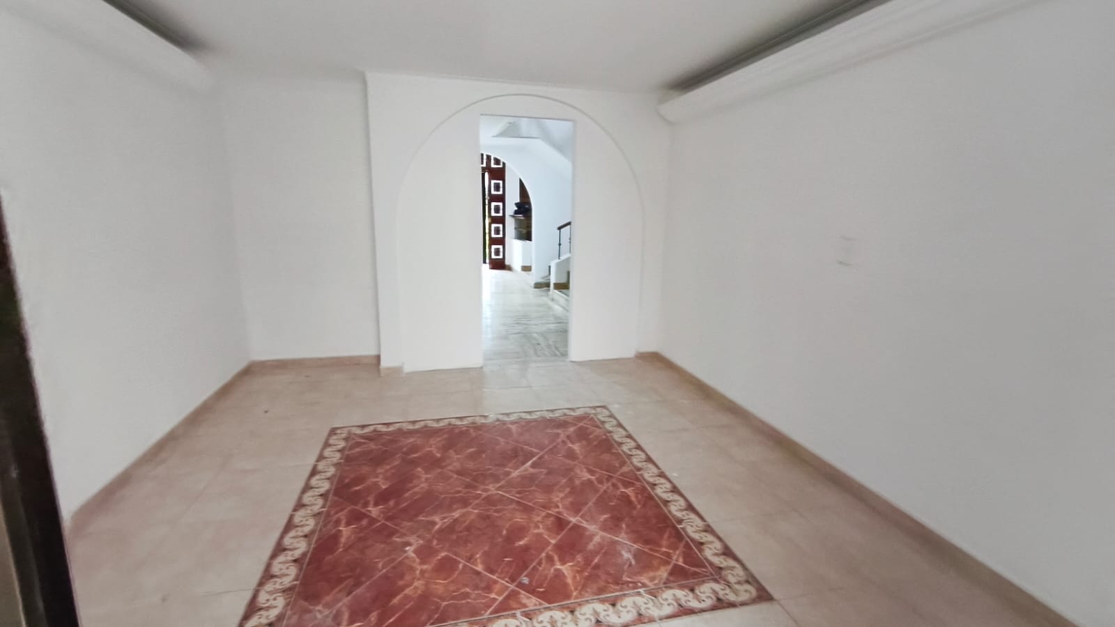 Se Arrienda Casa Comercial En El Velodromo; Medellin