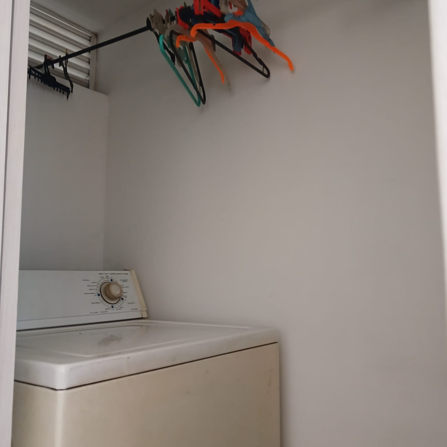 Amplio e Iluminado Apartamento para Venta en Belén, Loma los Bernal