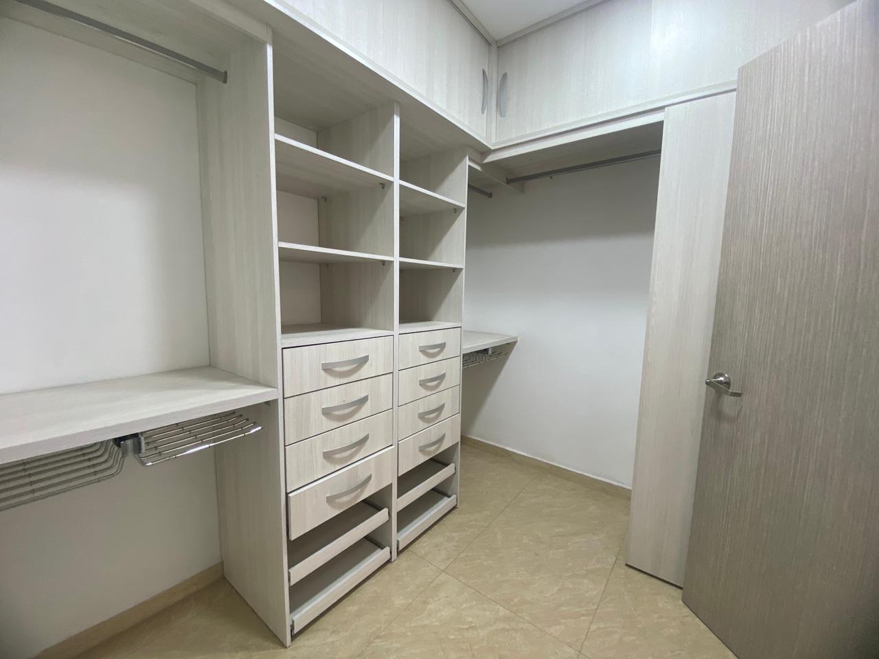 Amplia Casa para Arriendo en el Velódromo, Medellín