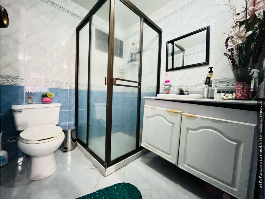 Se Vende Edificio De Cuatro Niveles En Laureles, Medellín