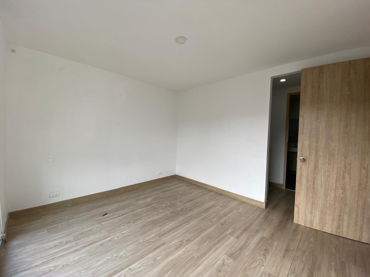 Amplio Apartamento para Arriendo en Sabaneta, Medellín