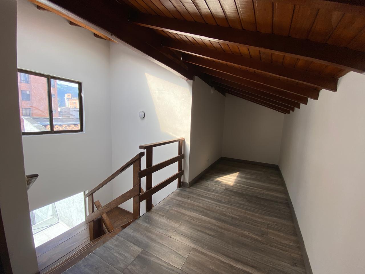 Penthouse Moderno para Arriendo en Laureles, Medellín