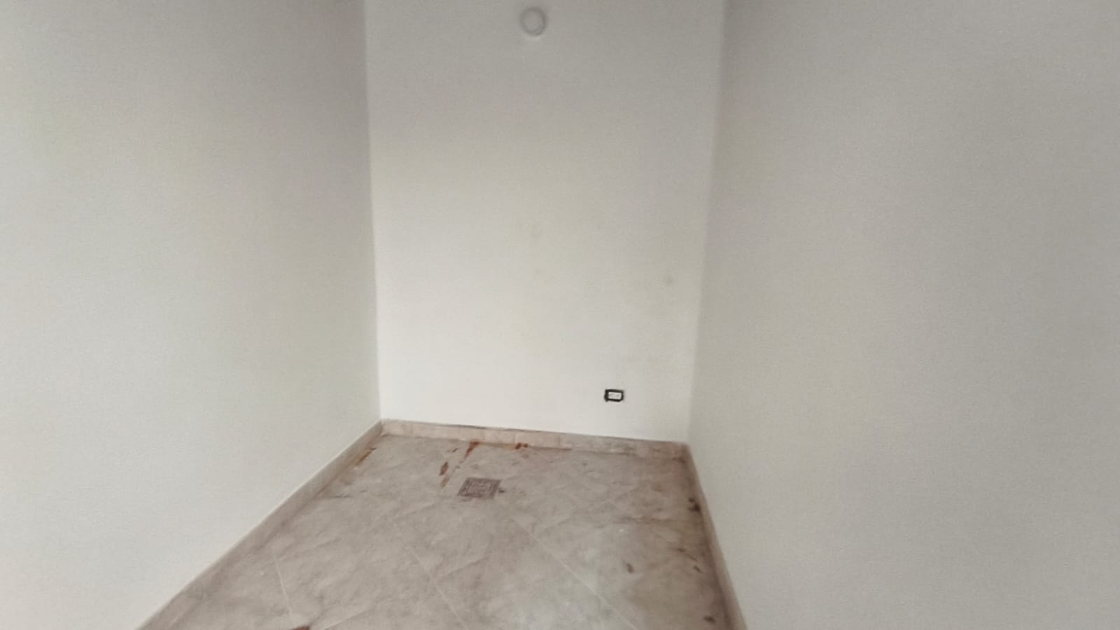 Se Arrienda Casa Comercial En El Velodromo; Medellin