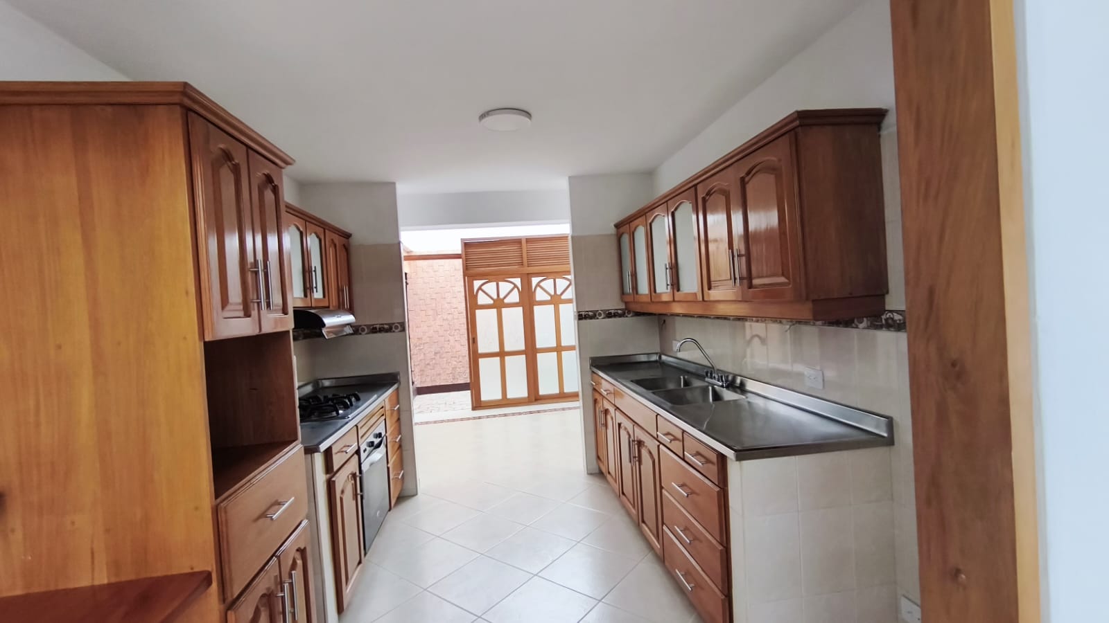 Se Arrienda Casa en Primer Piso en la Castellana, Medellín