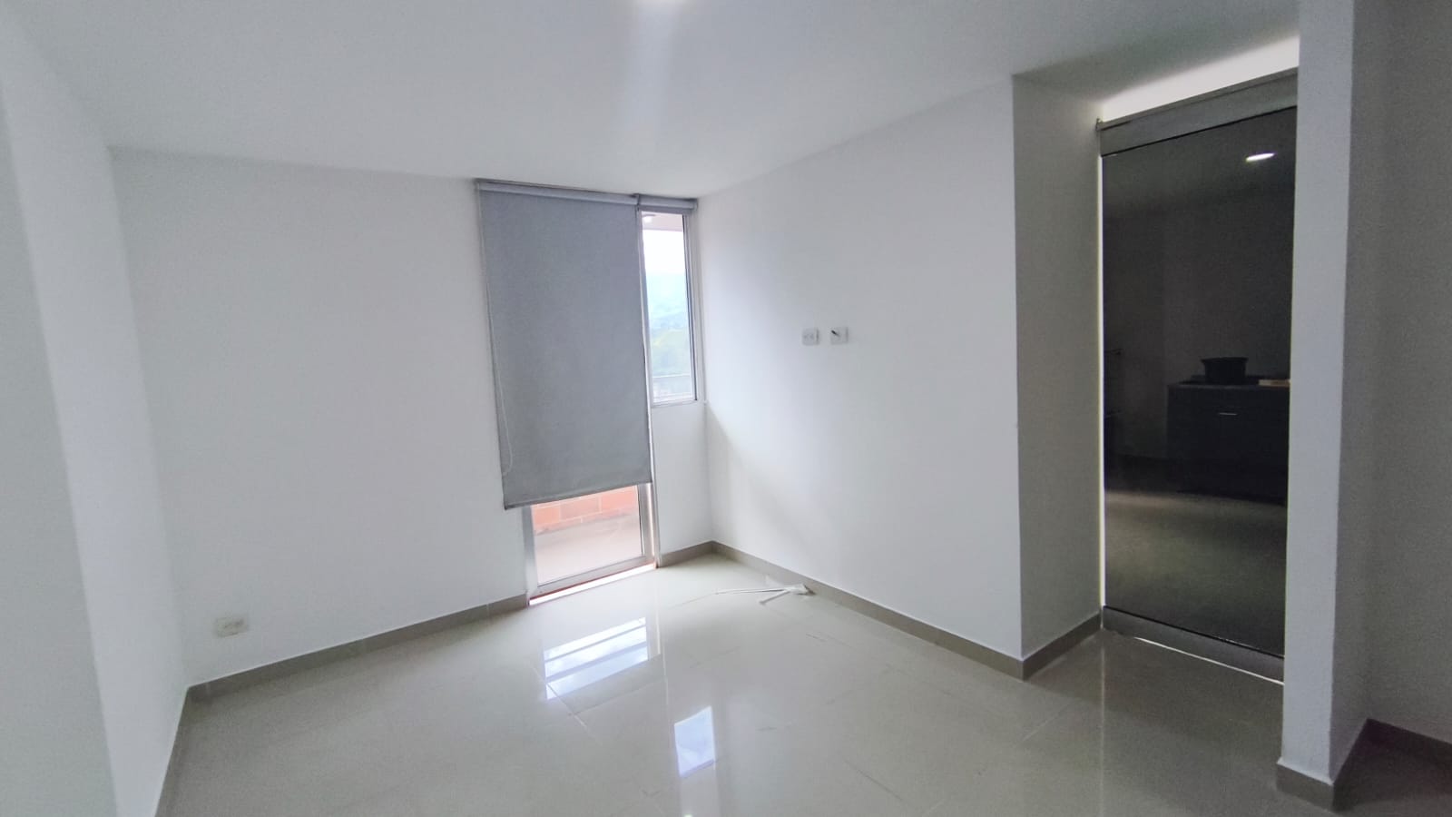ARRIENDO DE APARTAMENTO EN LOMA DEL LOS BERNAL, MEDELLIN