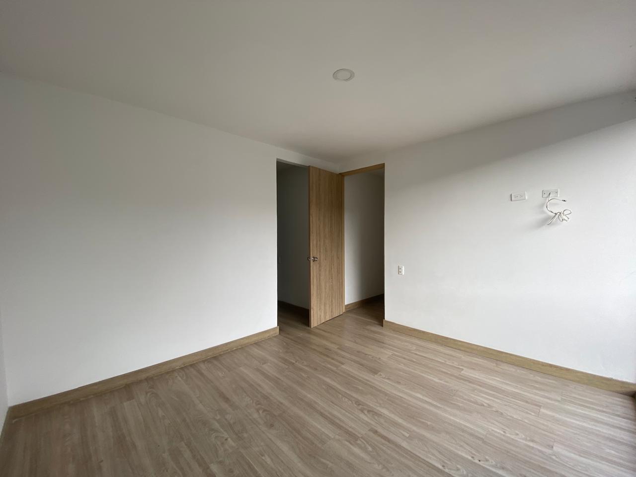 Amplio Apartamento para Arriendo en Sabaneta, Medellín