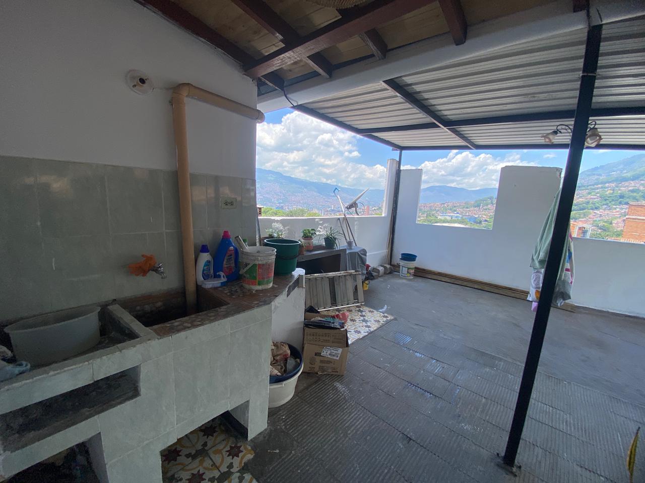 Amplia Casa para Arriendo en Buenos Aires, Medellín