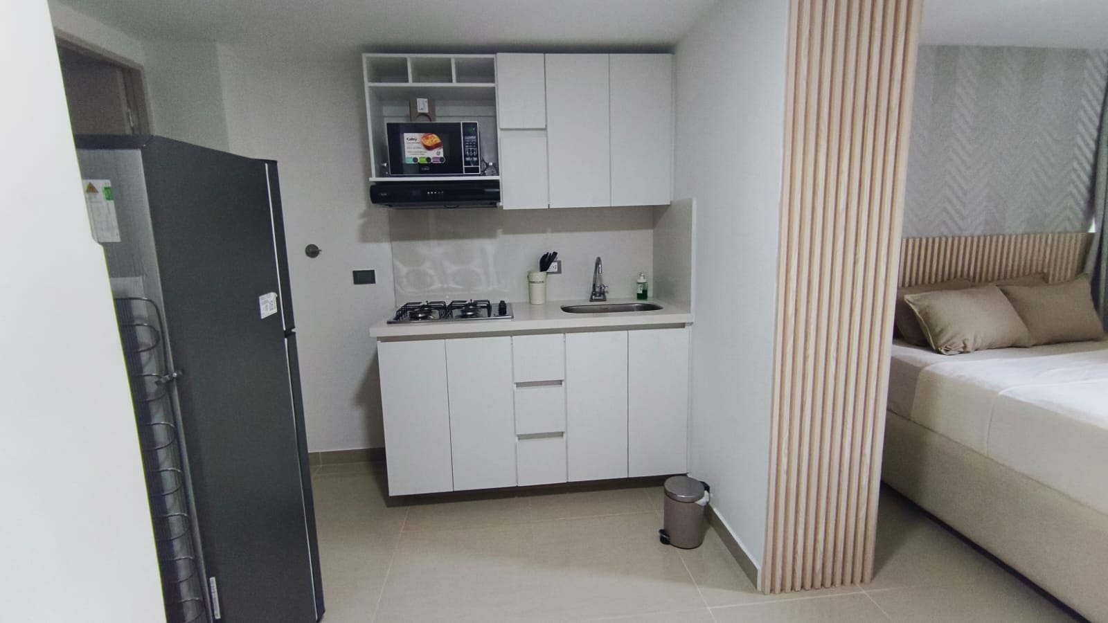 Se Arrienda Apartaestudio Amoblado, en San Javier, Medellín