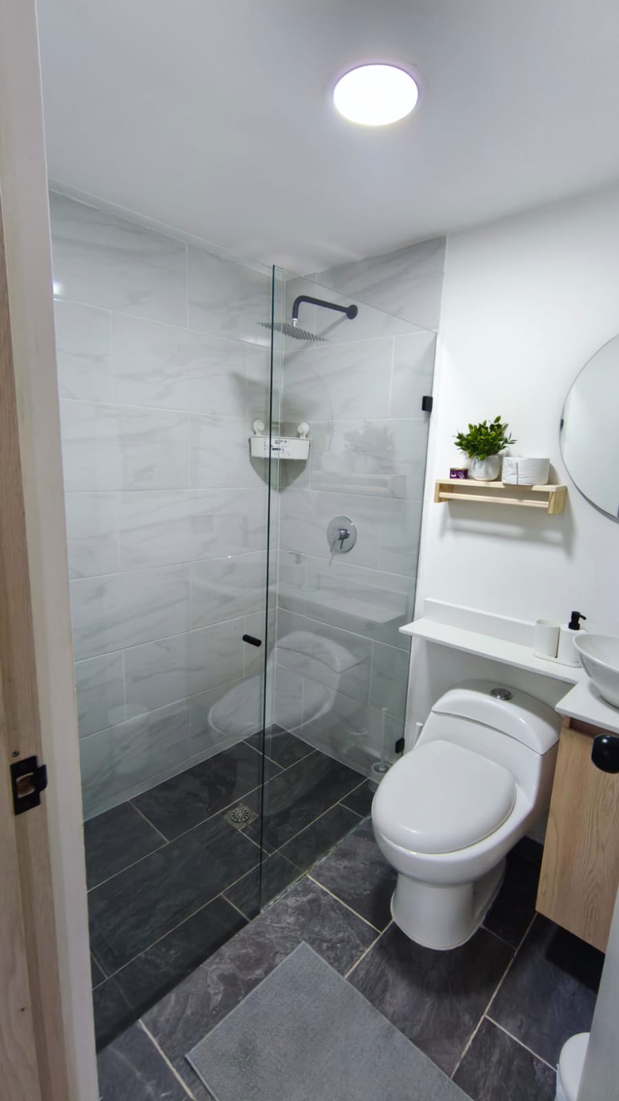 Se Arrienda Apartaestudio Amoblado, en San Javier, Medellín