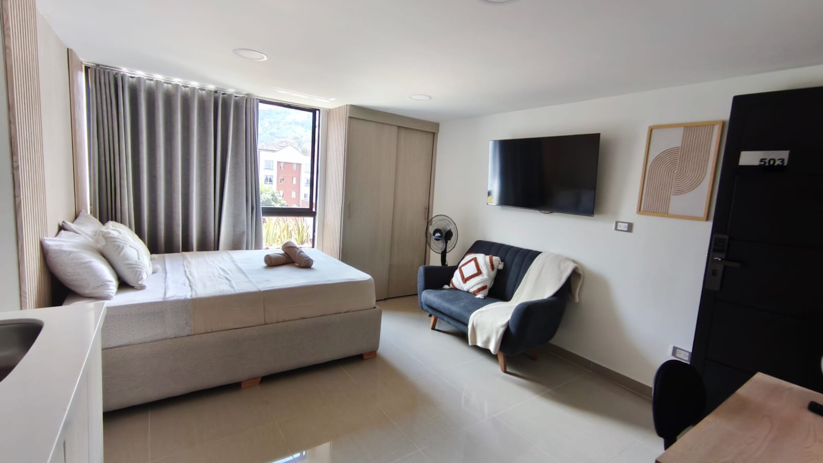 Se Arrienda Apartaestudio Amoblado, en San Javier, Medellín