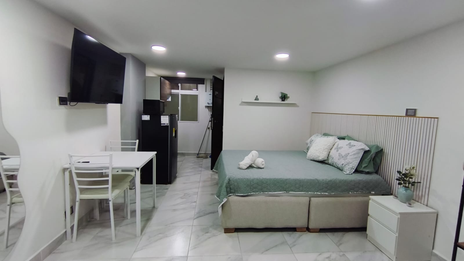 Se Arrienda Apartaestudio Amoblado, en San Javier, Medellín