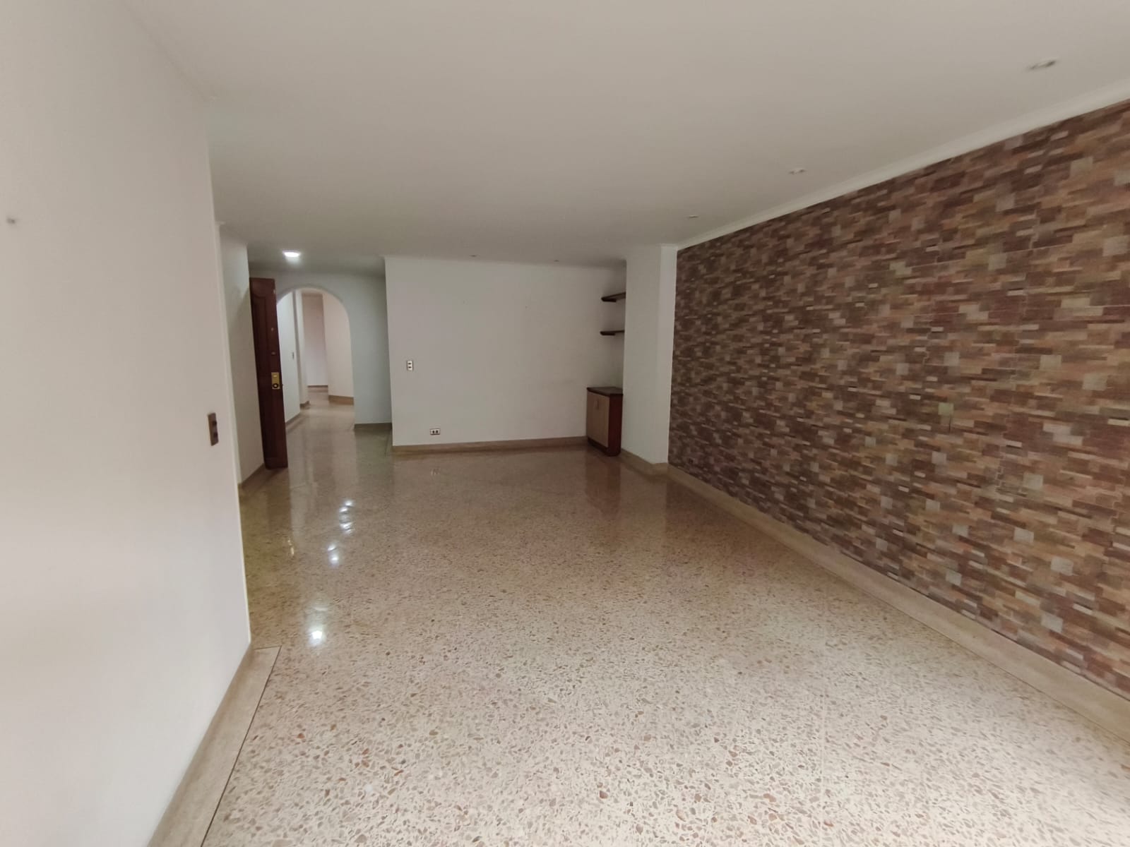 Se Arrienda Apartamento en el Laureles, Medellín