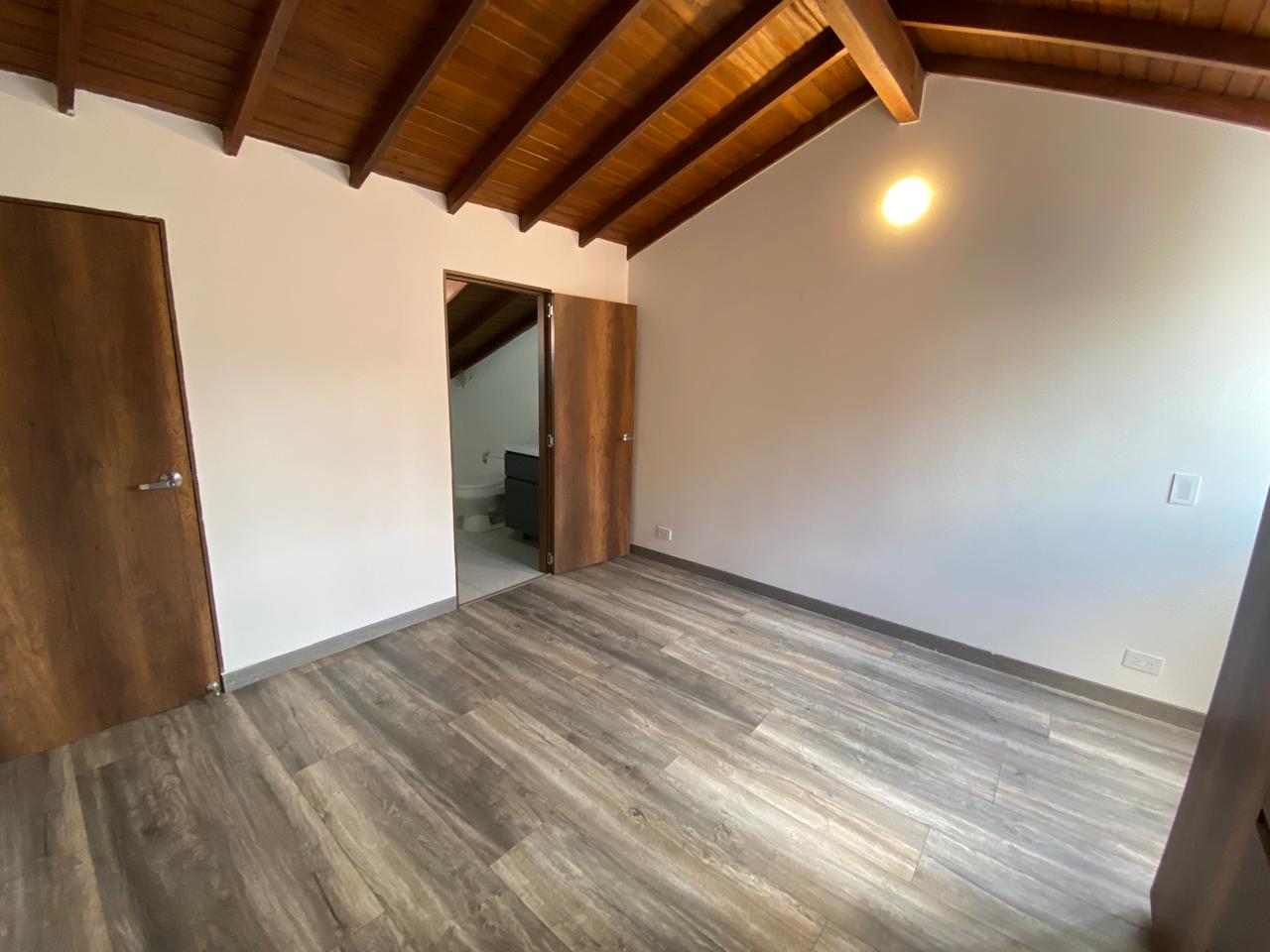 Penthouse Moderno para Arriendo en Laureles, Medellín