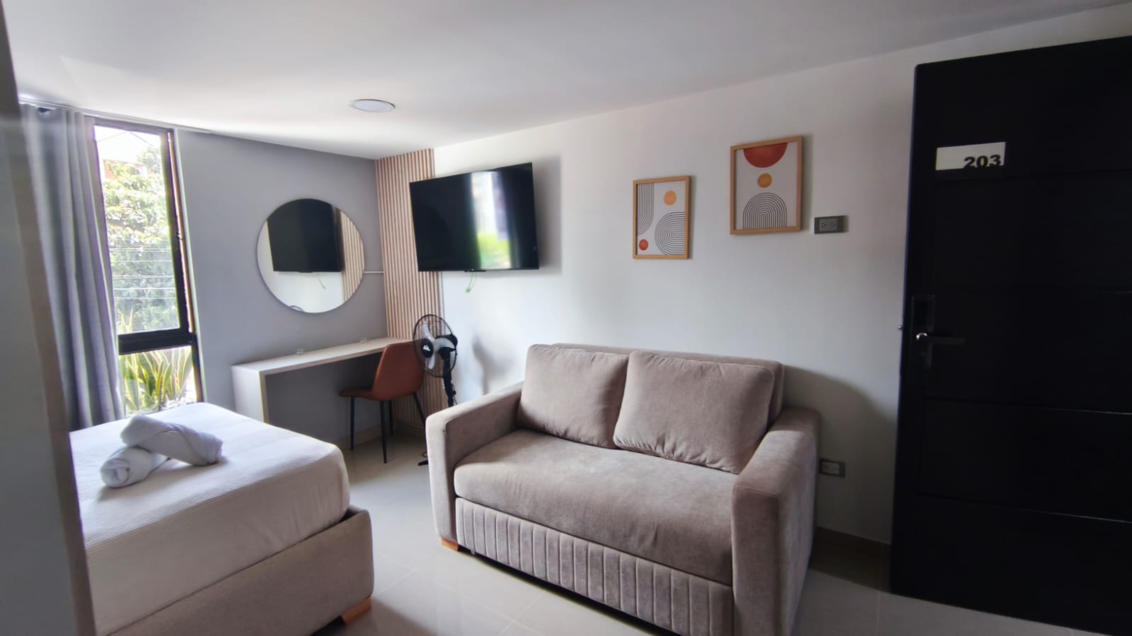 Se Arrienda Apartaestudio Amoblado, en San Javier, Medellín