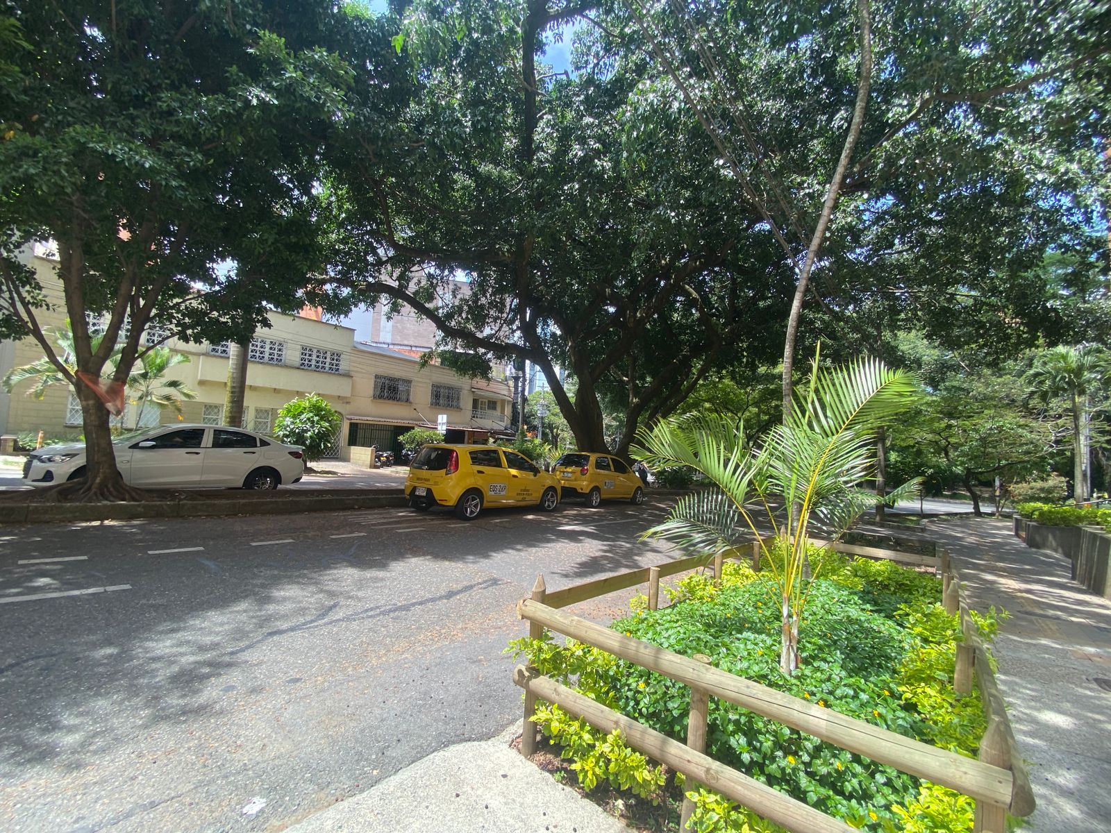 Se Vende Amplio Apartamento en Laureles, Medellín