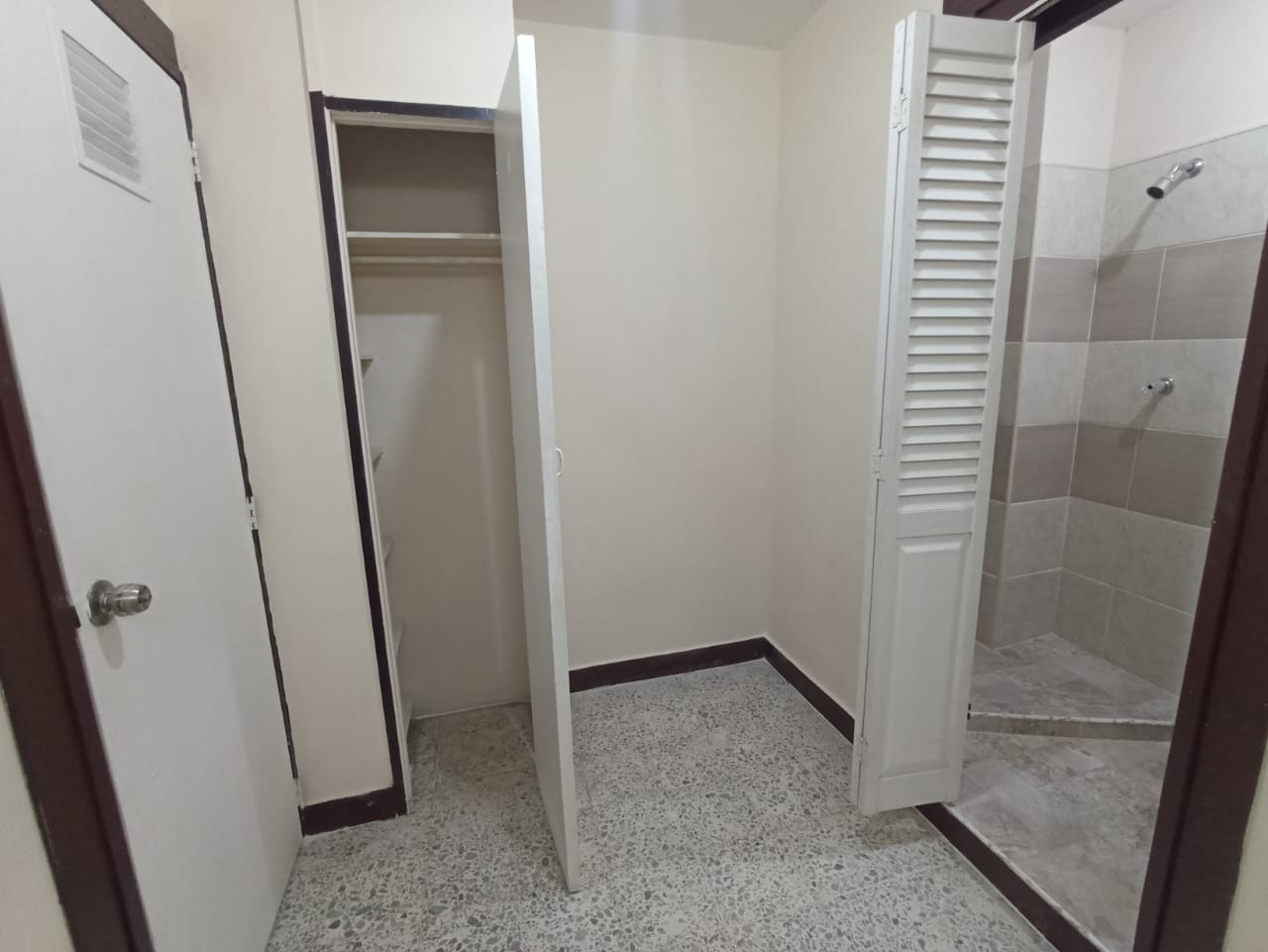 Se Vende Casa En Barrio Los Ángeles, Medellín.