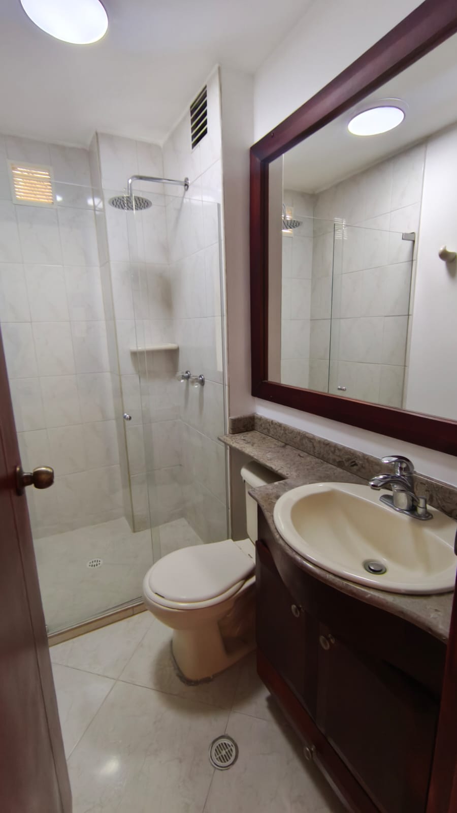 Se Arrienda Apartamento en los Colores, Medellín