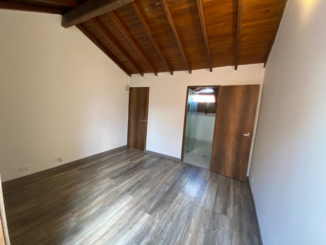 Penthouse Moderno para Arriendo en Laureles, Medellín