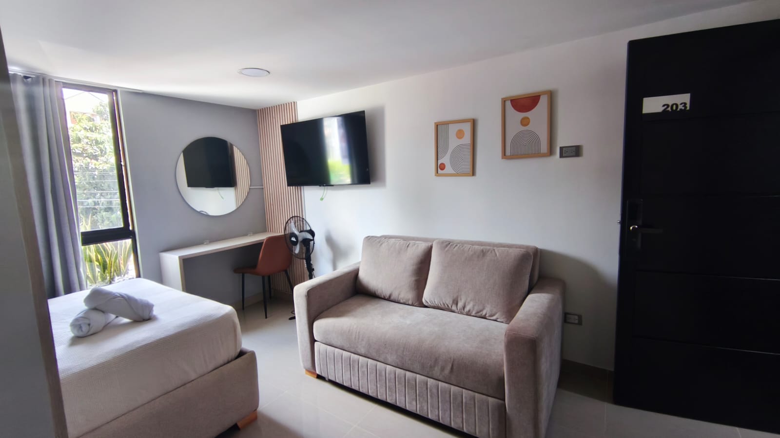 Se Arrienda Apartaestudio Amoblado, en San Javier, Medellín