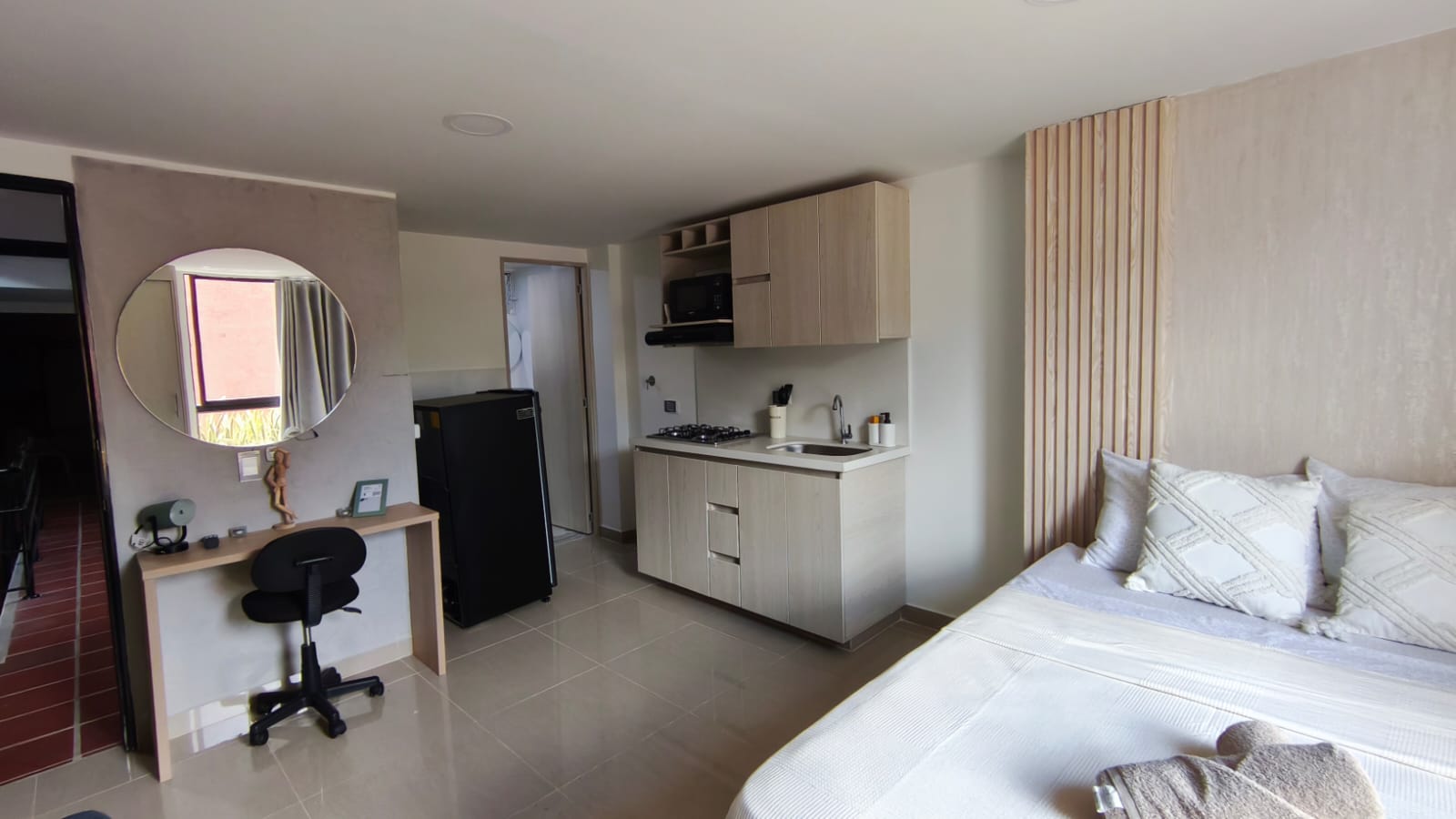 Se Arrienda Apartaestudio Amoblado, en San Javier, Medellín