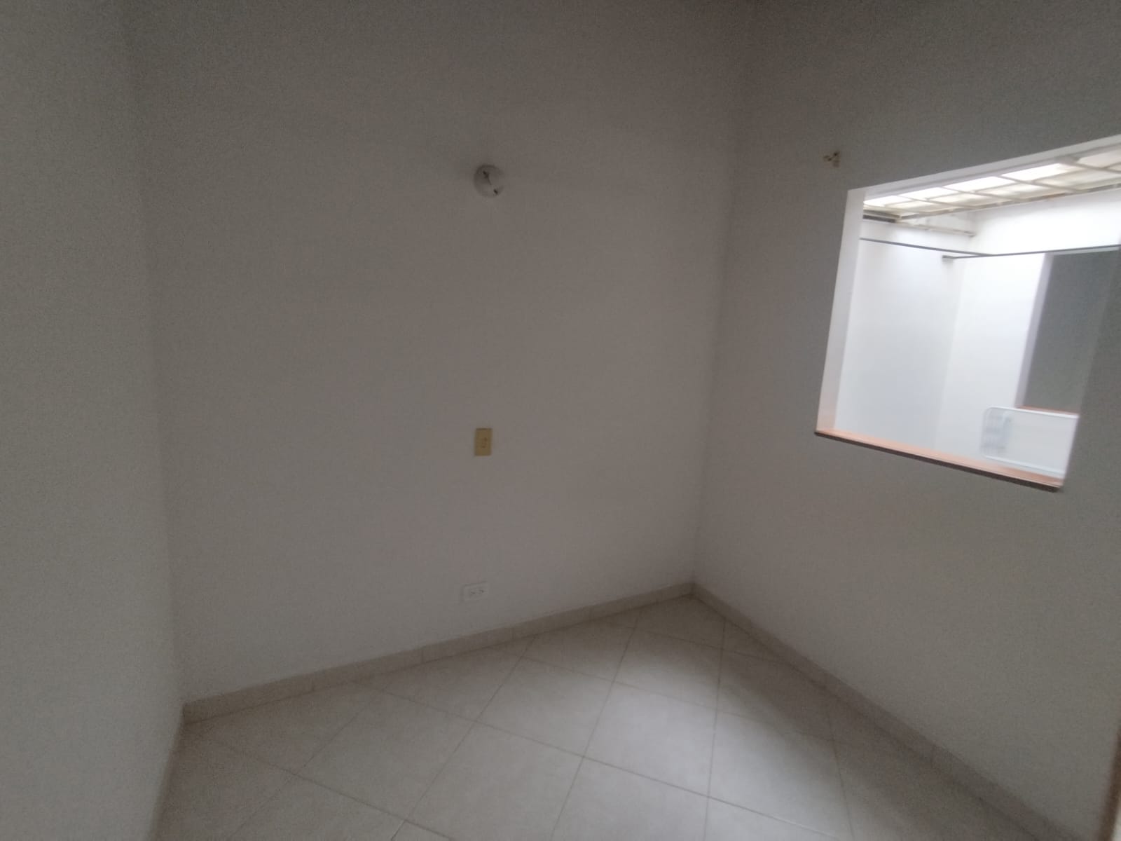 Se Arrienda Casa Unifamiliar en Robledo Santa Maria, Medellín