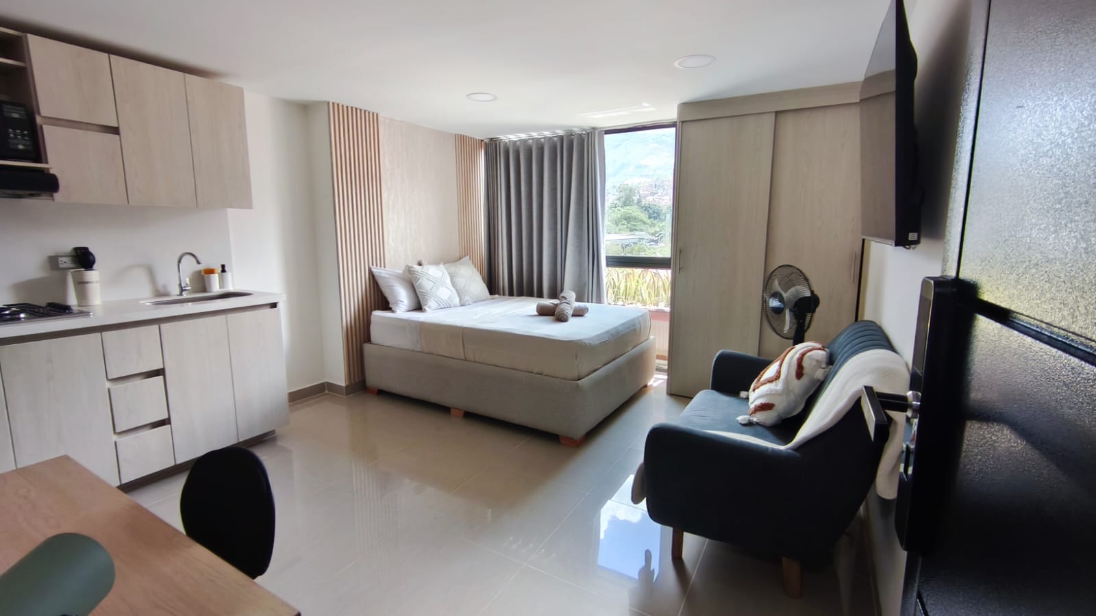 Se Arrienda Apartaestudio Amoblado, en San Javier, Medellín