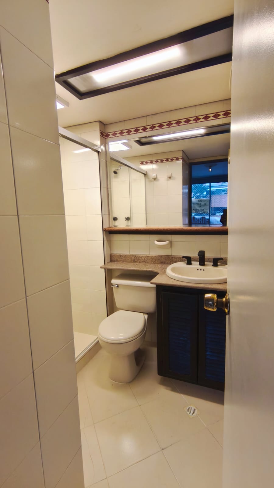 Se Arrienda Apartamento en la Loma de los Bernal, Medellín