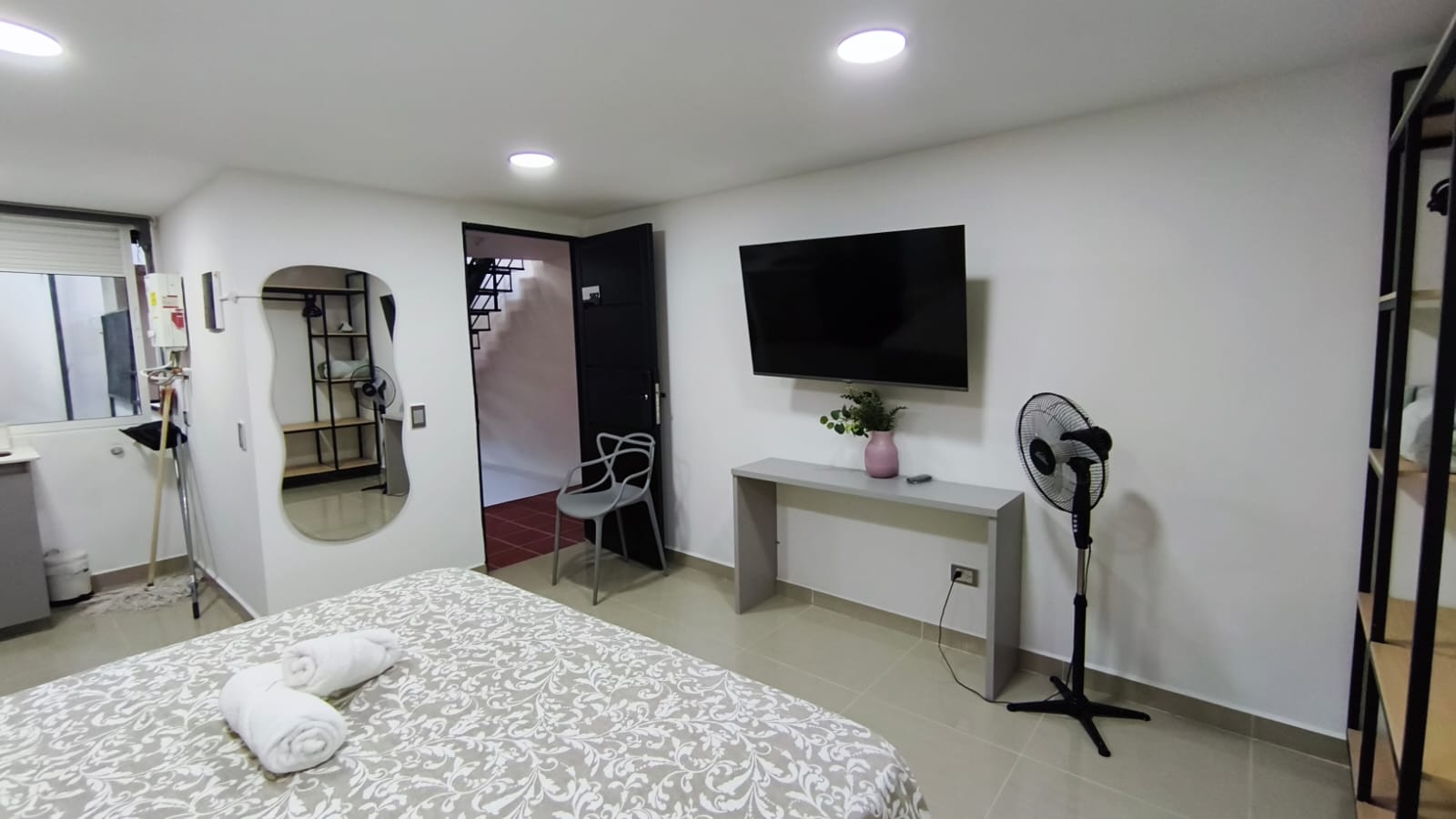 Se Arrienda Apartaestudio Amoblado, en San Javier, Medellín