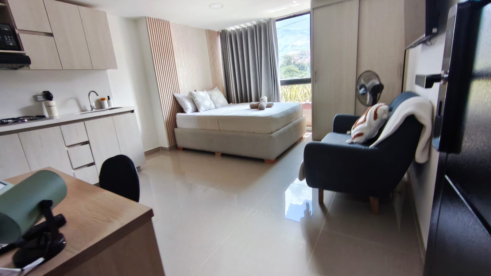 Se Arrienda Apartaestudio Amoblado, en San Javier, Medellín