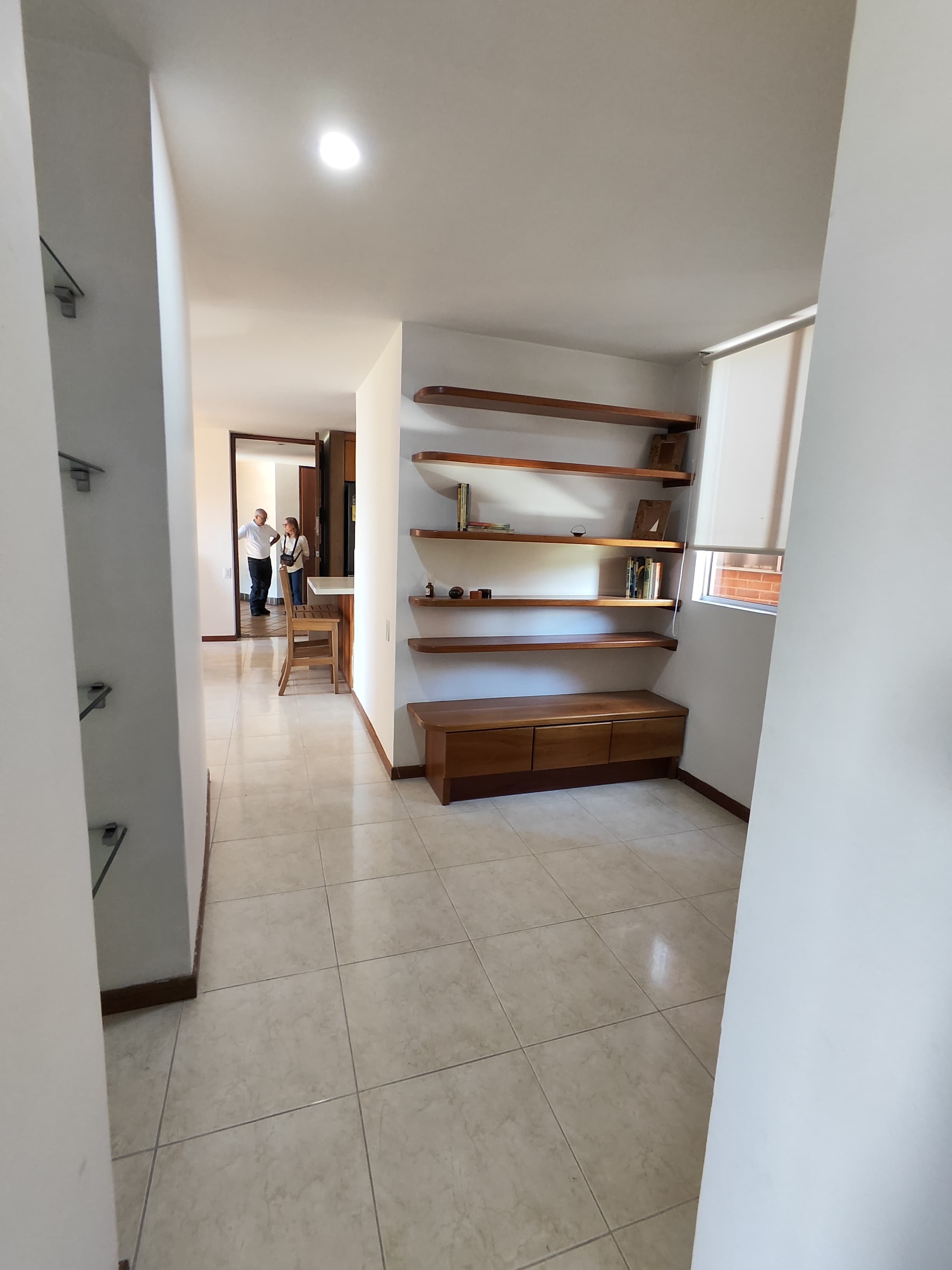 Se Arrienda Apartamento Amoblado en Castropol, Medellín