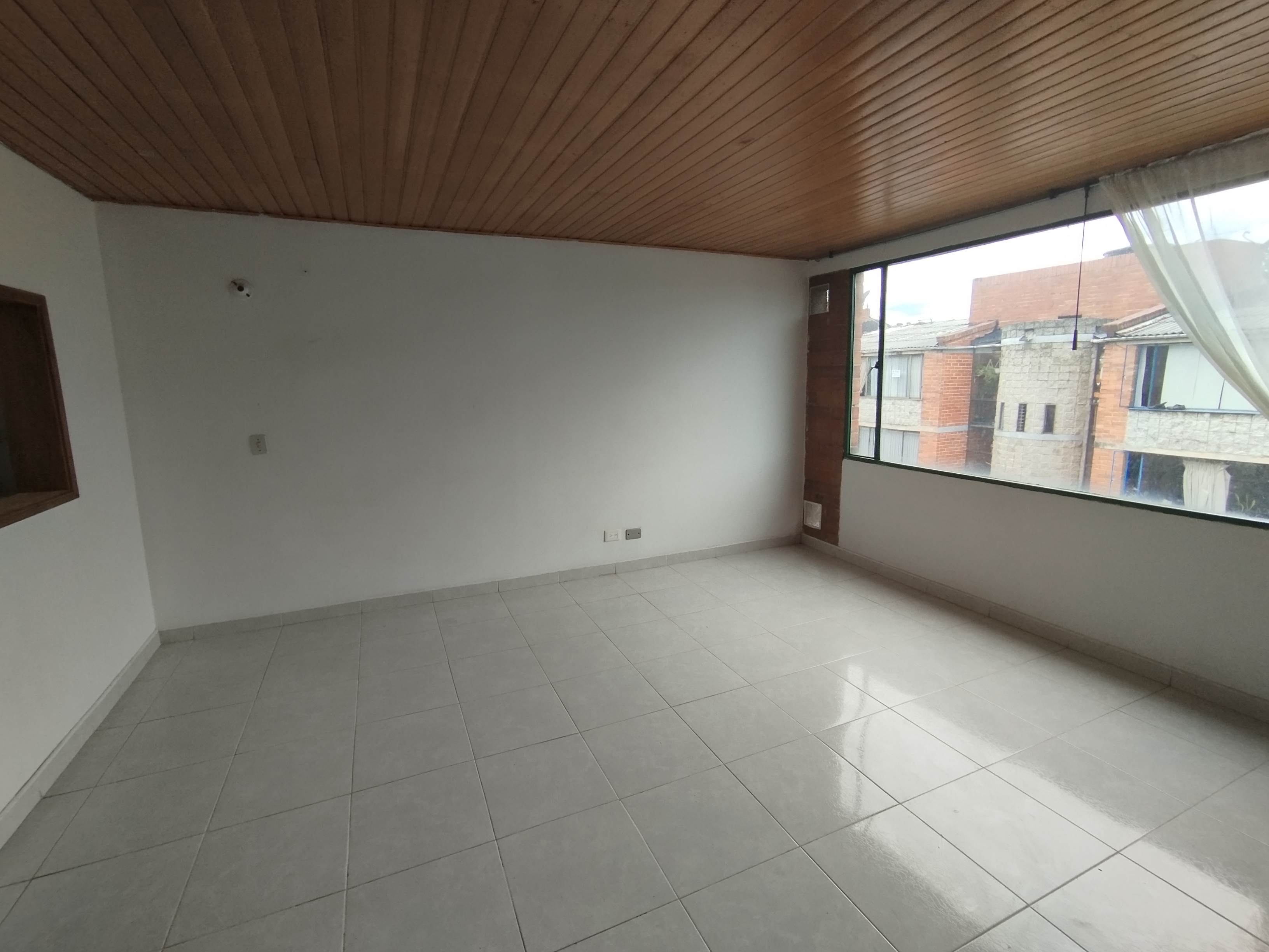 Se Vende Apartamento En Suba  Compartir - Bogotá