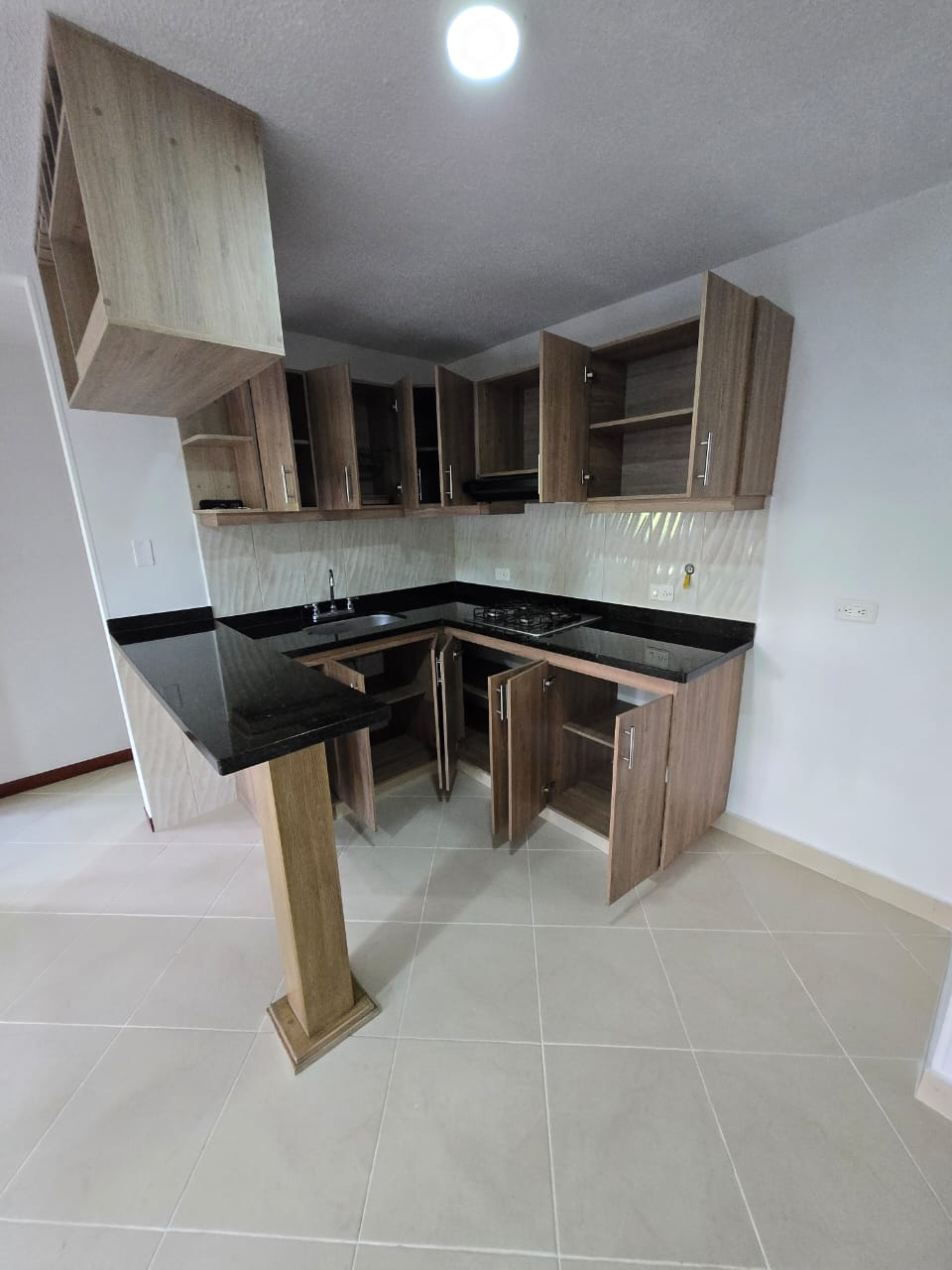 Se Arrienda Apartaestudio En La Loma De Los Bernal
