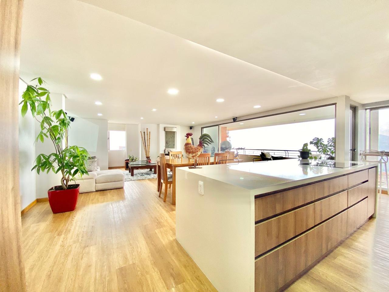 Se Arrienda Apartamento En El Poblado, Medellín