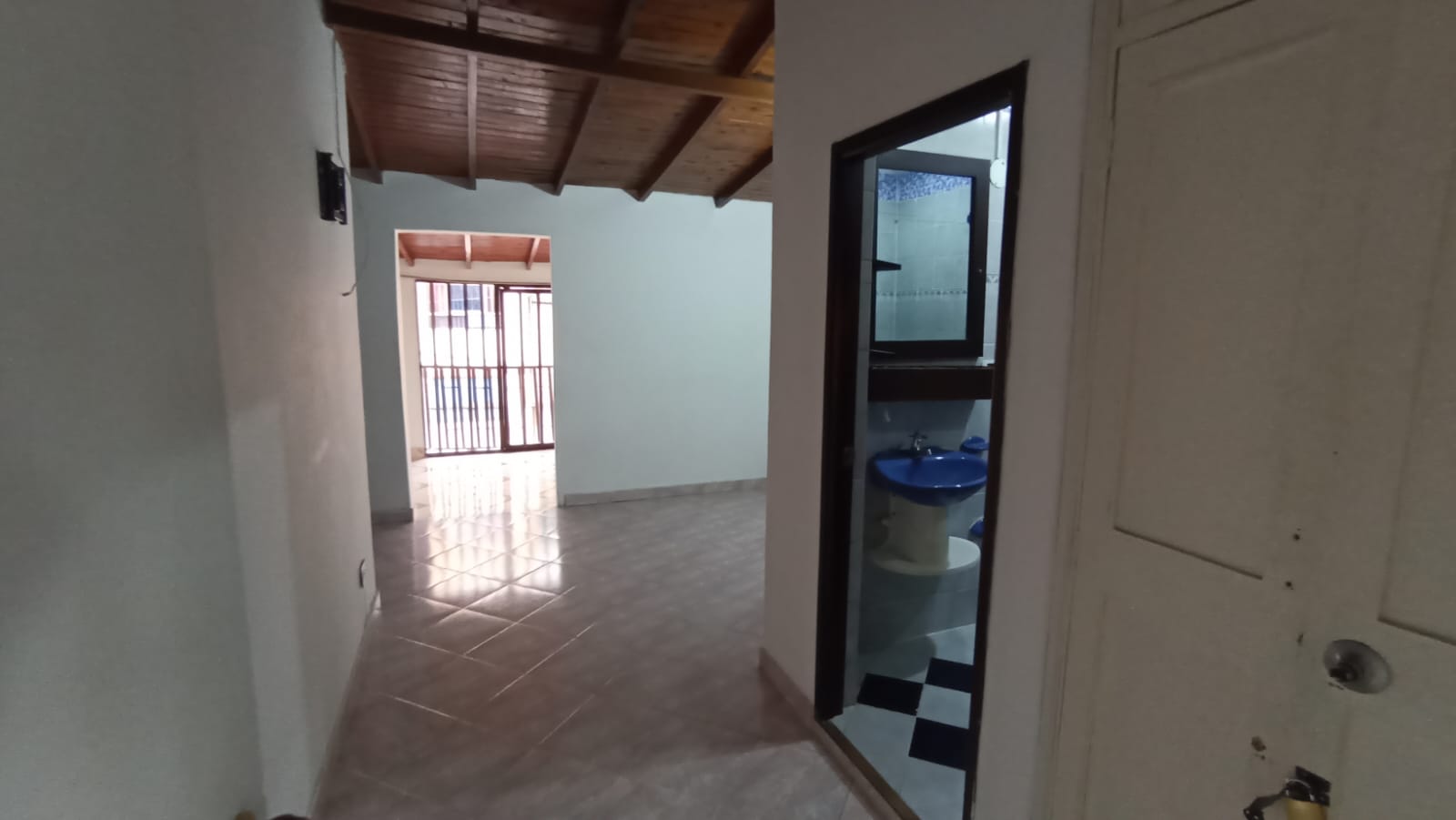 Se Arrienda Apartaestudio En Bosques De San Pablo, Medellin