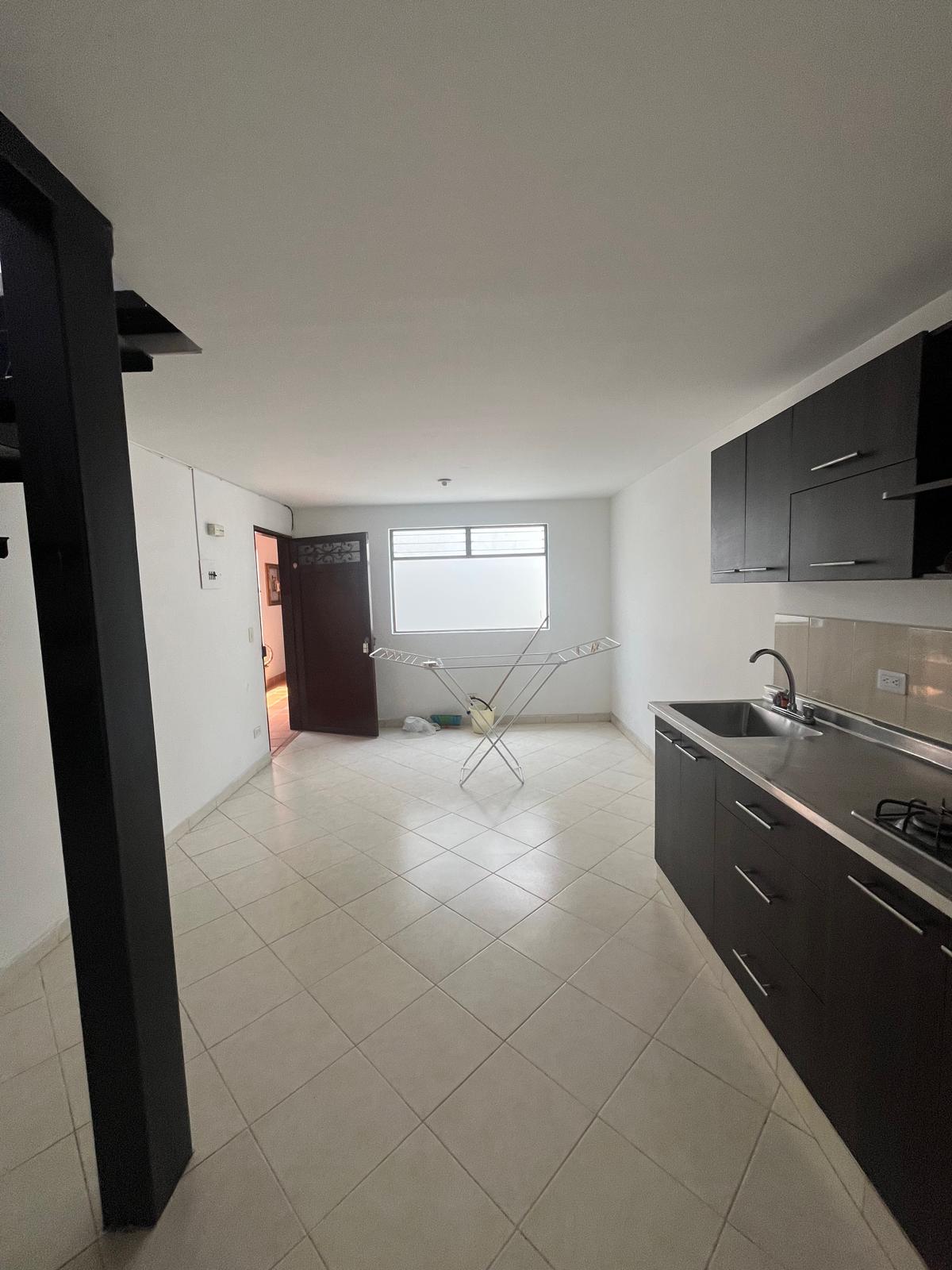 APARTAESTUDIO EN VENTA BARRIO EL SALVADOR 38.4M2