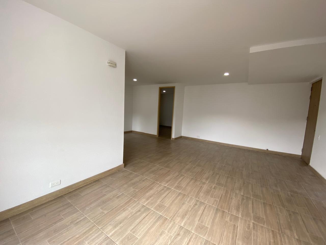 Amplio Apartamento para Arriendo en Sabaneta, Medellín
