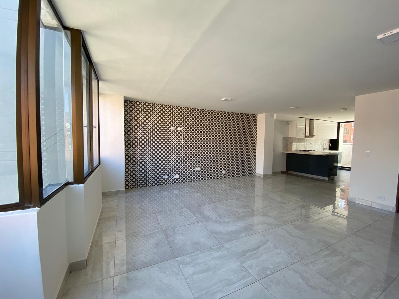 Penthouse Moderno para Arriendo en Laureles, Medellín
